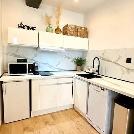 St Pierre - 1 Bedroom - Valmy Appartement *